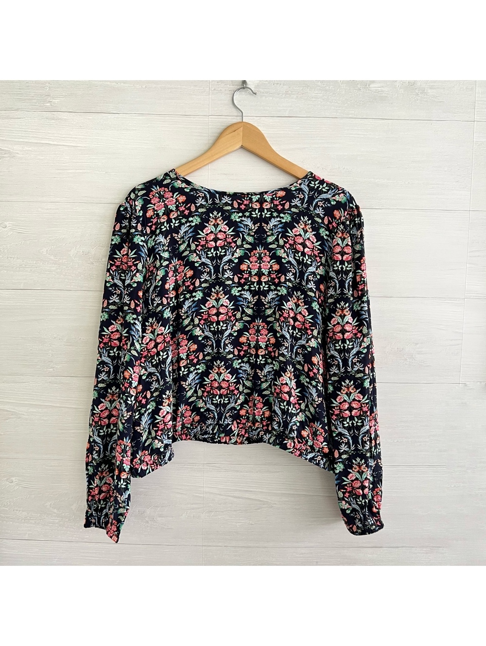 NWT LOFT Black Floral Long Sleeve Blouse XL Rayon V Neck Boho Peasant Top